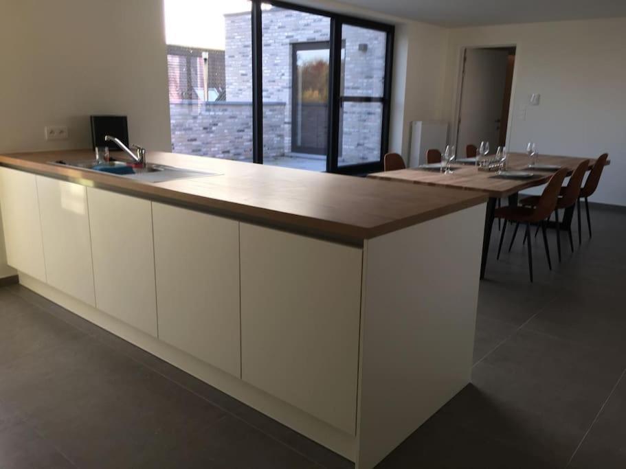 Leuk Overnachten In Hartje Laarne, Dicht Bij Gent! Extérieur photo