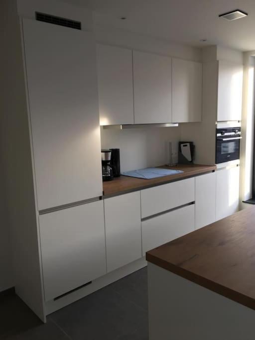 Leuk Overnachten In Hartje Laarne, Dicht Bij Gent! Extérieur photo