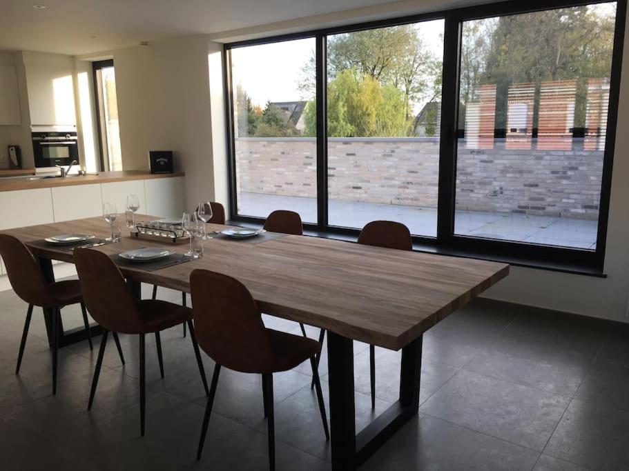 Leuk Overnachten In Hartje Laarne, Dicht Bij Gent! Extérieur photo